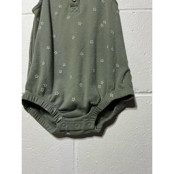 Quincy Mae Baby Star Print Romper - Picture 3 of 6
